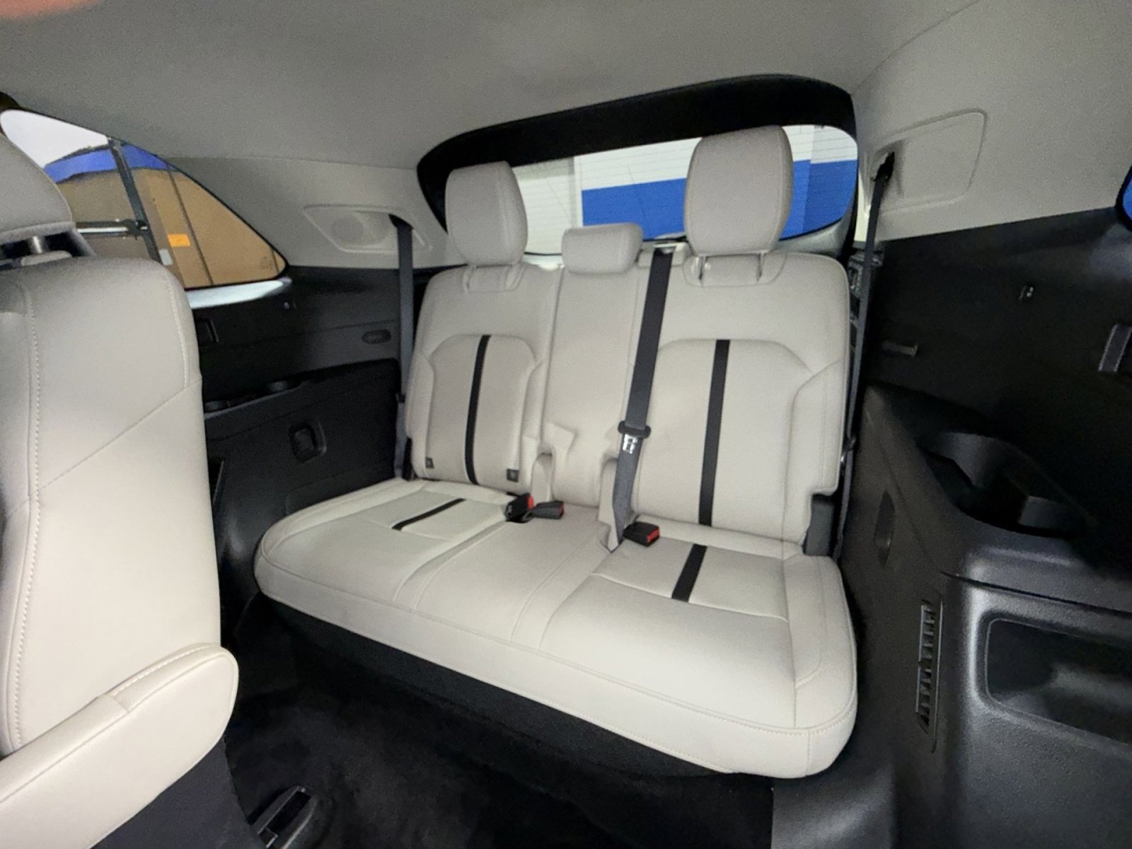 Used 2024 MAZDA CX-90 Plug-In Hybrid w/ Premium Pkg AWD/4WD image 31