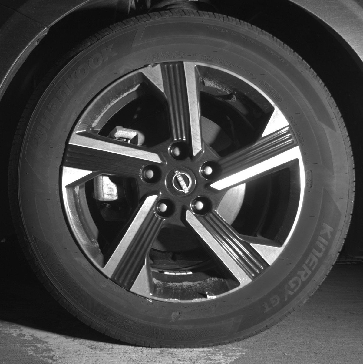 Used 2025 Nissan Sentra SV FWD image 12