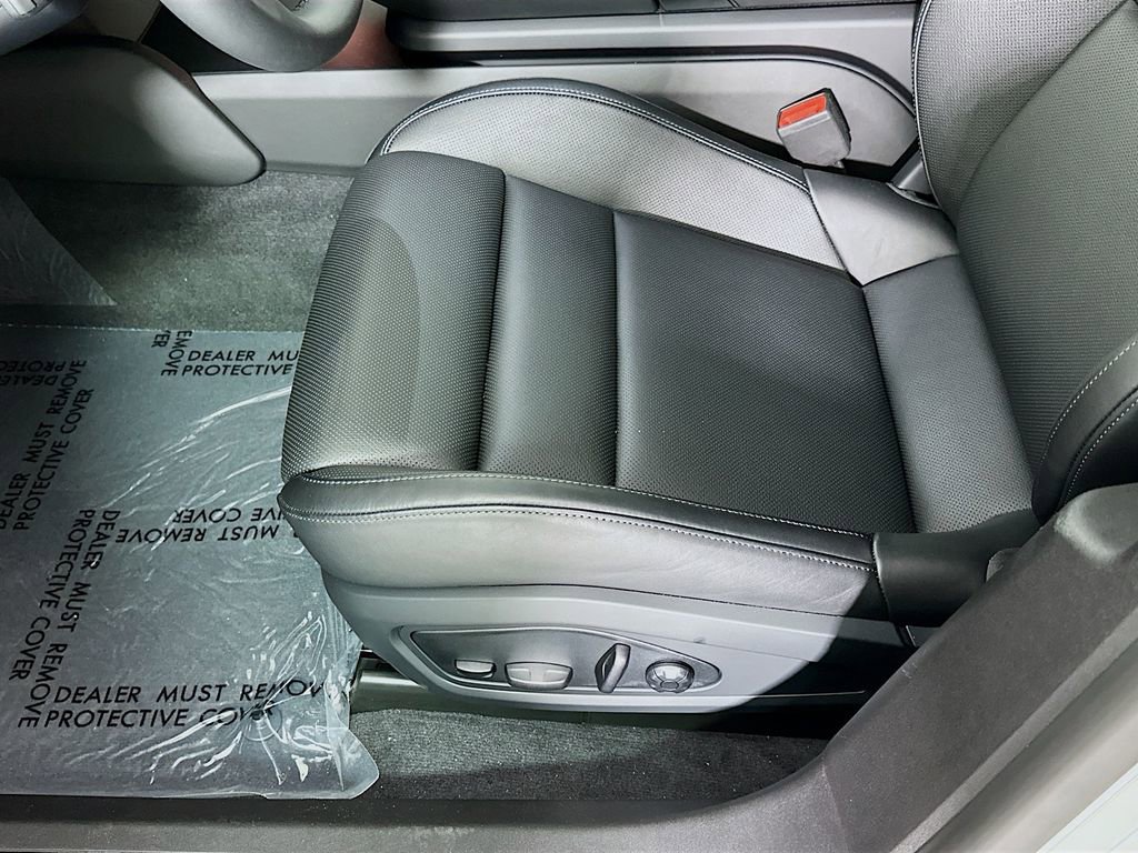 New 2025 Porsche Taycan 4S image 22