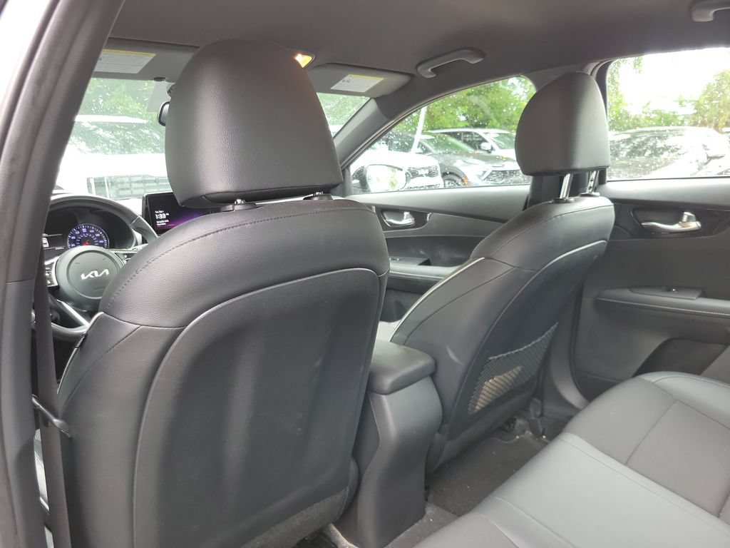 Certified 2023 Kia Forte GT-Line FWD image 9