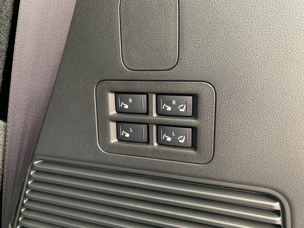New 2026 Nissan Armada SL w/ Captain's Chari Seat Package image 6