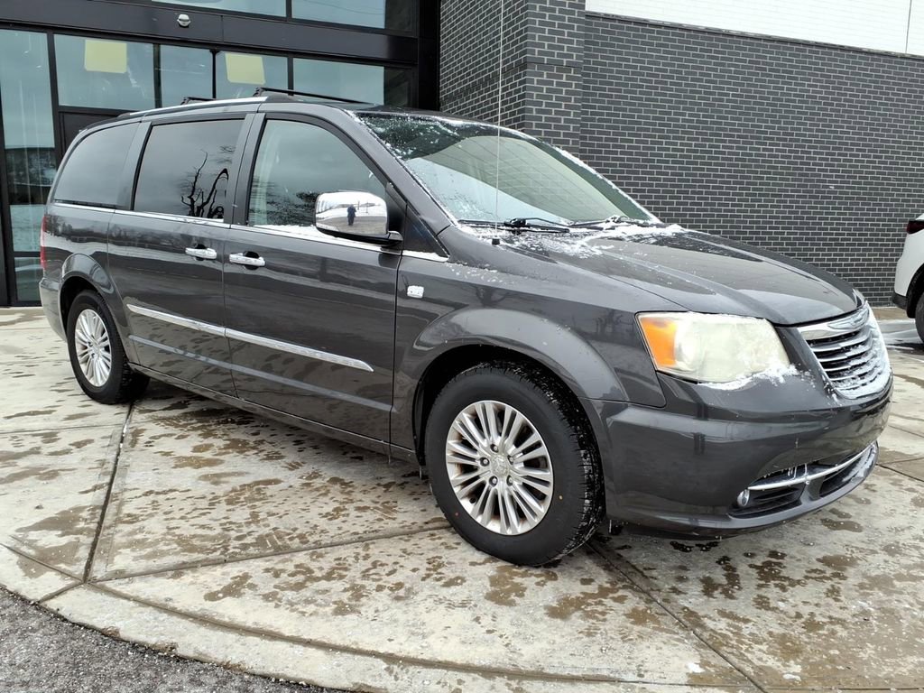 Used 2014 Chrysler Town & Country Touring-L