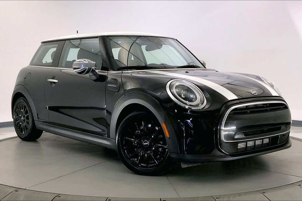 Certified 2024 MINI Cooper 2-Door Hardtop image 32