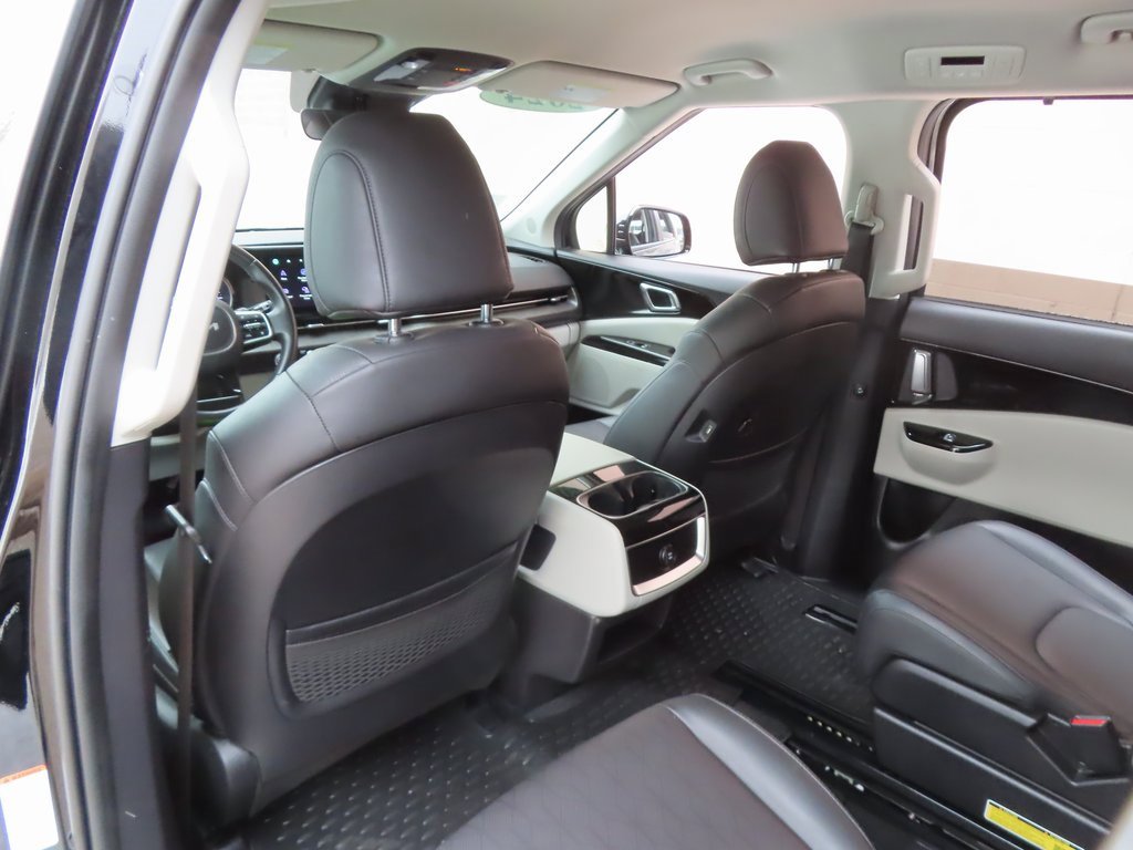Certified 2024 Kia Carnival EX image 30