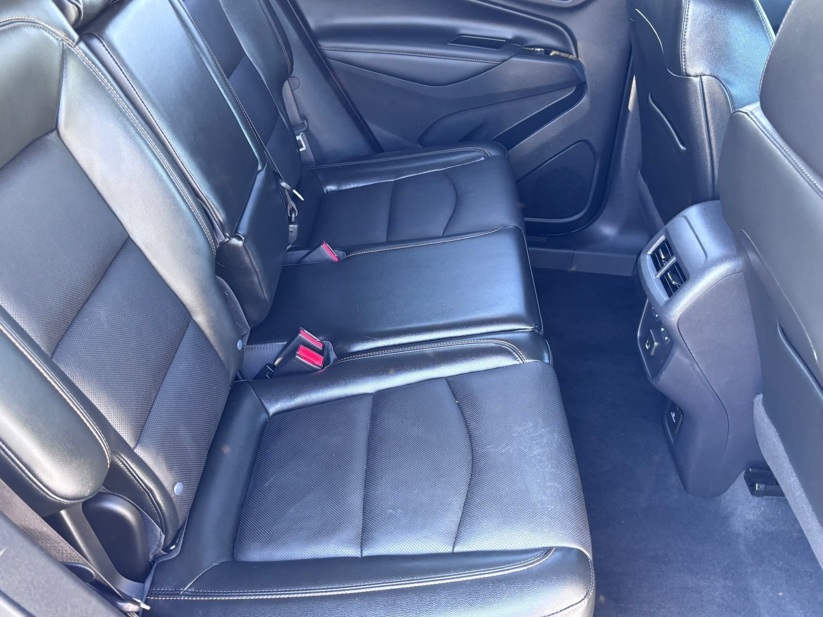 Used 2020 Chevrolet Equinox Premier FWD image 15