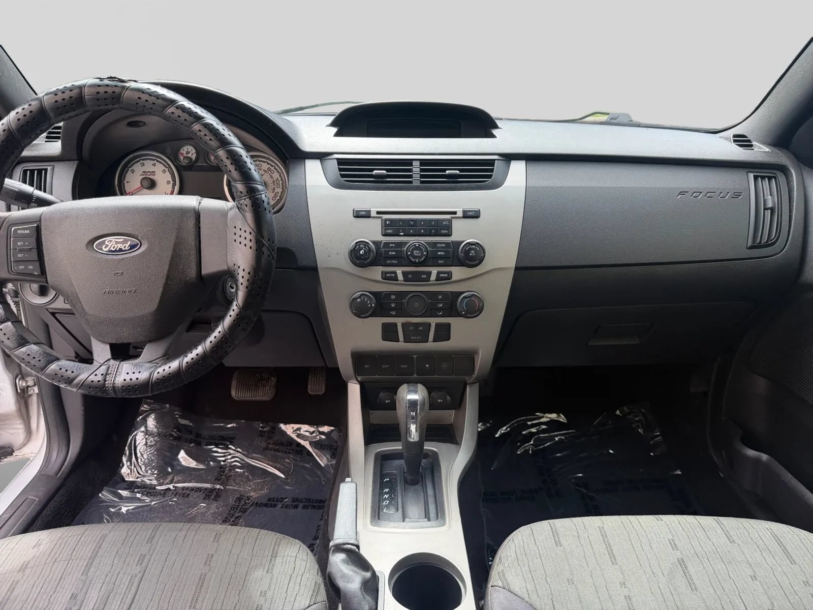 Used 2011 Ford Focus SE FWD image 14