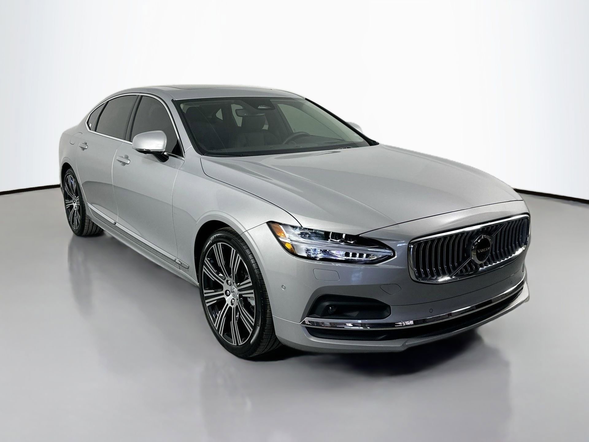 New 2025 Volvo S90 B6 Ultra w/ Lounge Package image 3