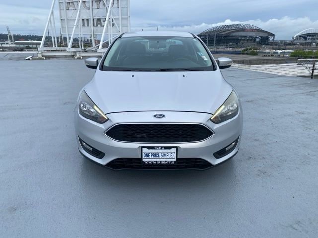 Used 2016 Ford Focus SE w/ Equipment Group 201A FWD image 3