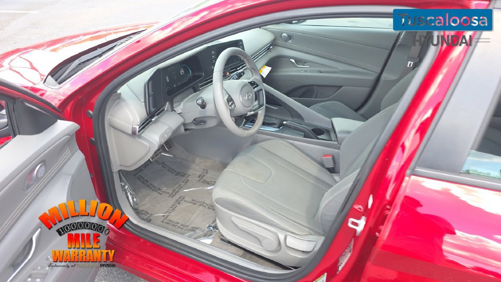 Used 2025 Hyundai Elantra Sport FWD image 23