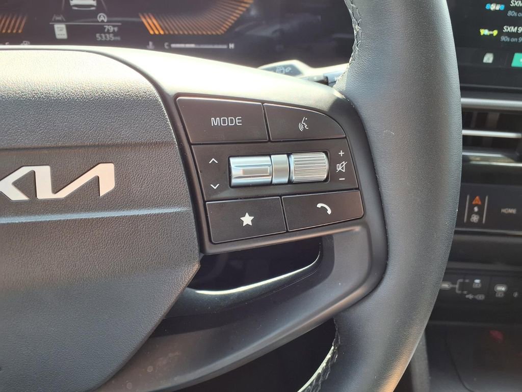 Used 2026 Kia Sportage EX FWD image 19