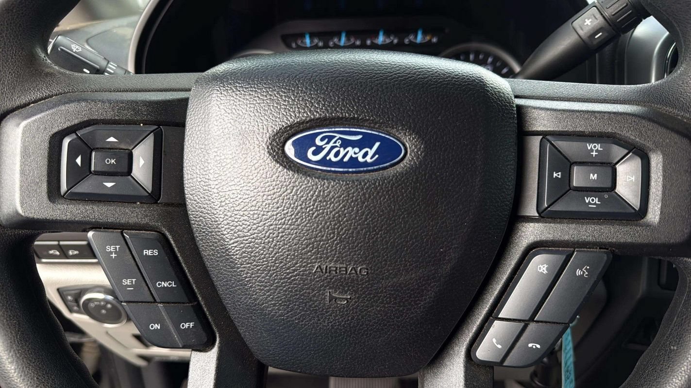 Used 2020 Ford F250 4x4 Crew Cab Super Duty image 12