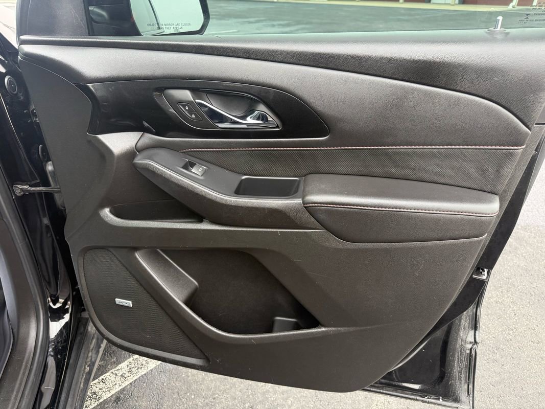 Used 2022 Chevrolet Traverse RS image 18