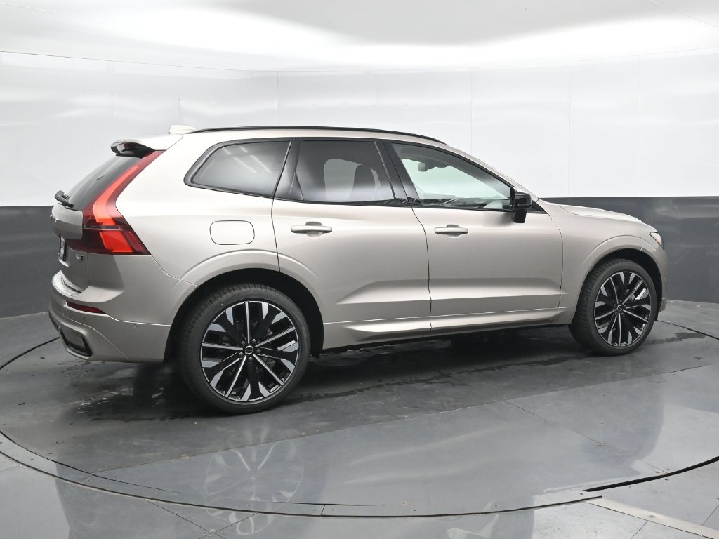 New 2027 Volvo XC60 B5 Ultra AWD/4WD image 2