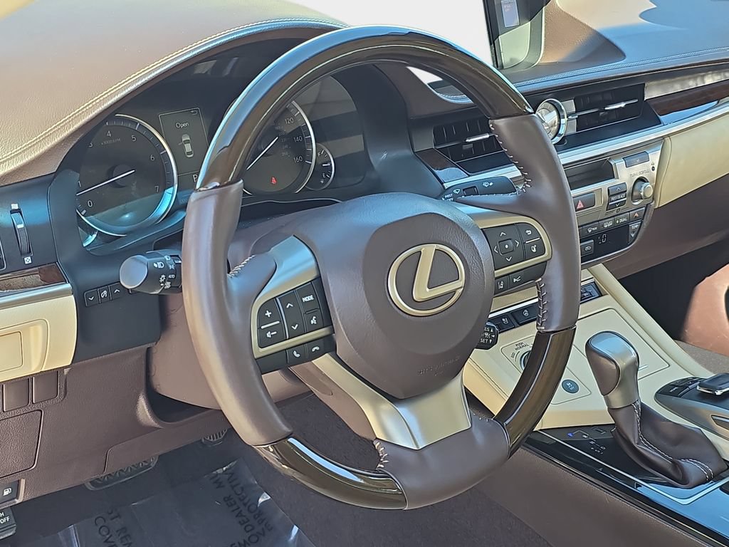 Used 2017 Lexus ES 350 w/ Navigation System Package FWD image 18