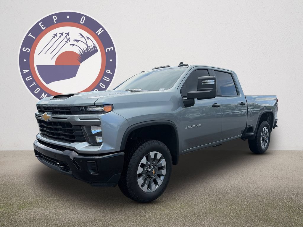 Used 2025 Chevrolet Silverado 2500 Custom w/ Custom Value Package AWD/4WD image 2