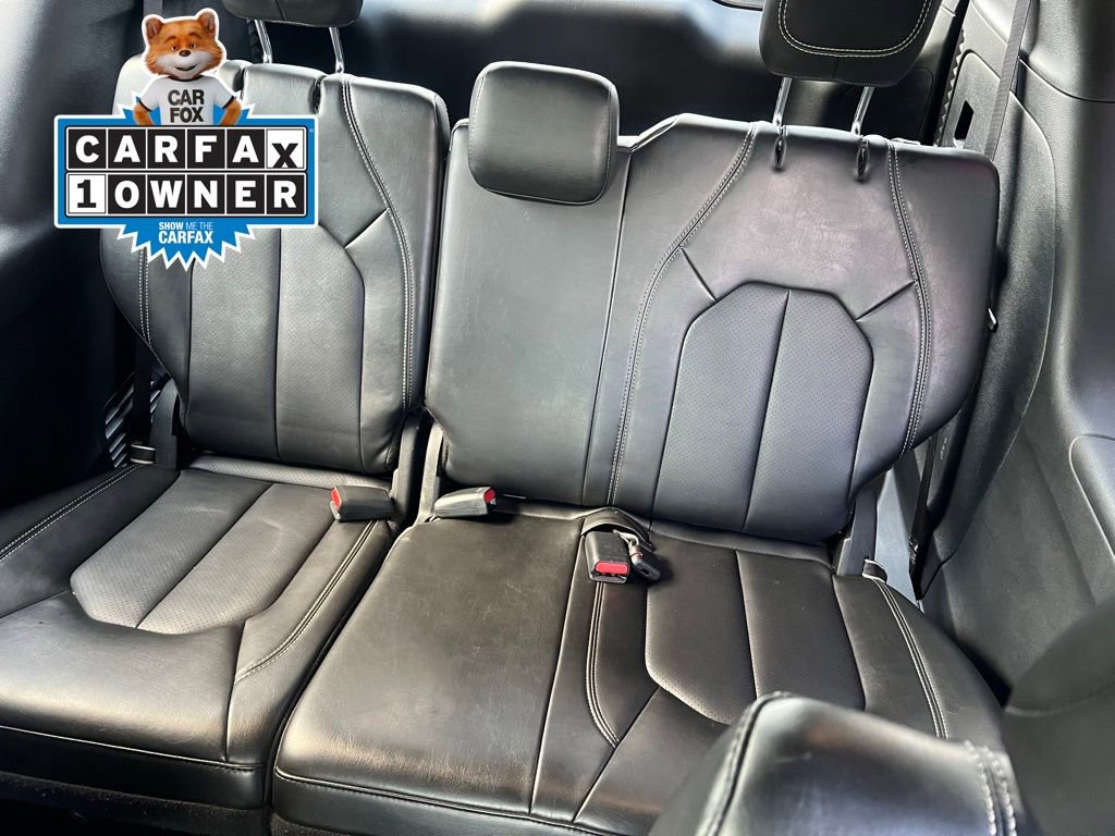 Used 2025 Chrysler Pacifica Select FWD image 17