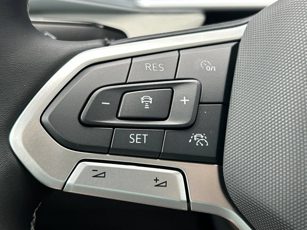 New 2026 Volkswagen Taos SE w/ Panoramic Sunroof Package FWD image 27