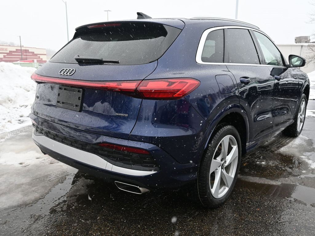New 2025 Audi Q5 Prestige image 3