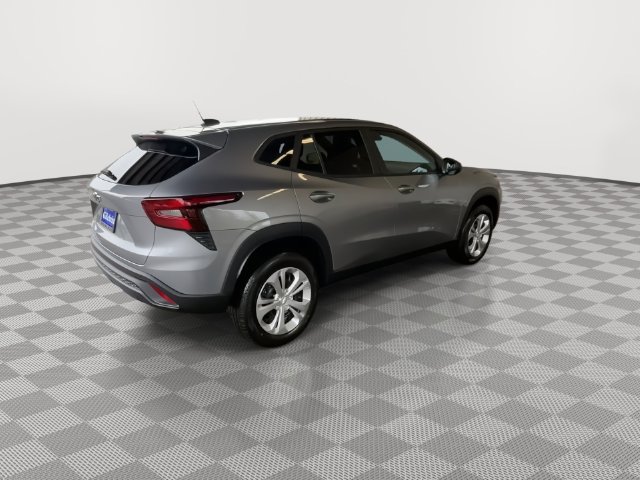 New 2026 Chevrolet Trax LS w/ Driver Confidence Package FWD image 8