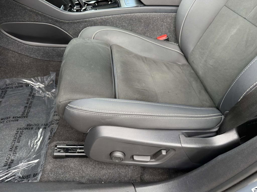 Used 2023 Volvo C40 P8 Recharge Ultimate w/ Protection Package Premier image 3