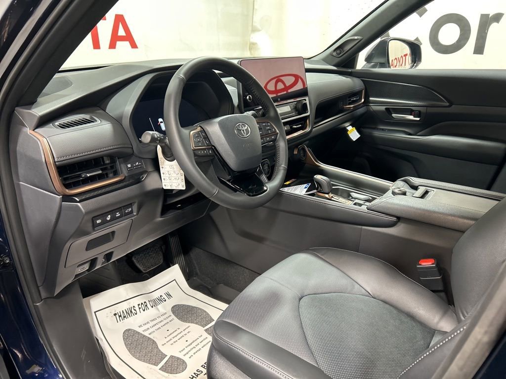 Used 2026 Toyota Grand Highlander AWD Hybrid image 22