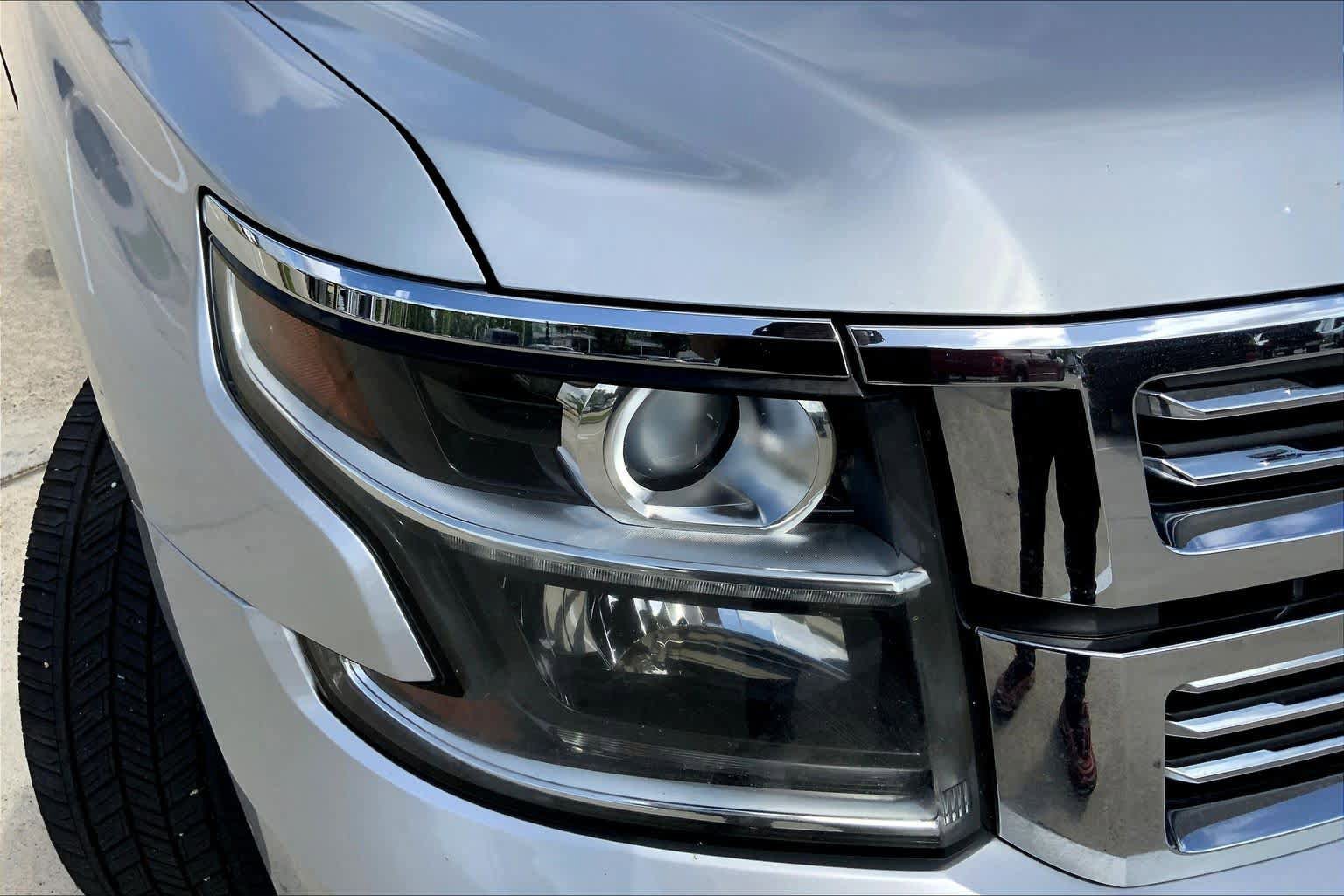 Used 2018 Chevrolet Tahoe Premier AWD/4WD image 27