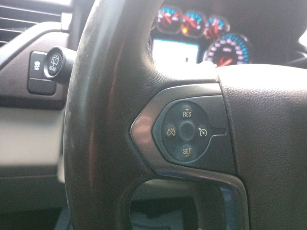 Used 2015 Chevrolet Suburban LS image 26