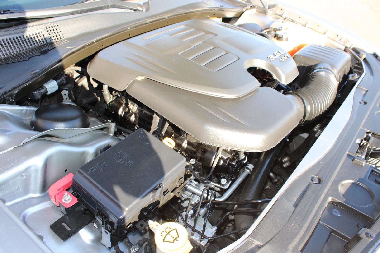 Used 2016 Chrysler 300 C RWD image 34