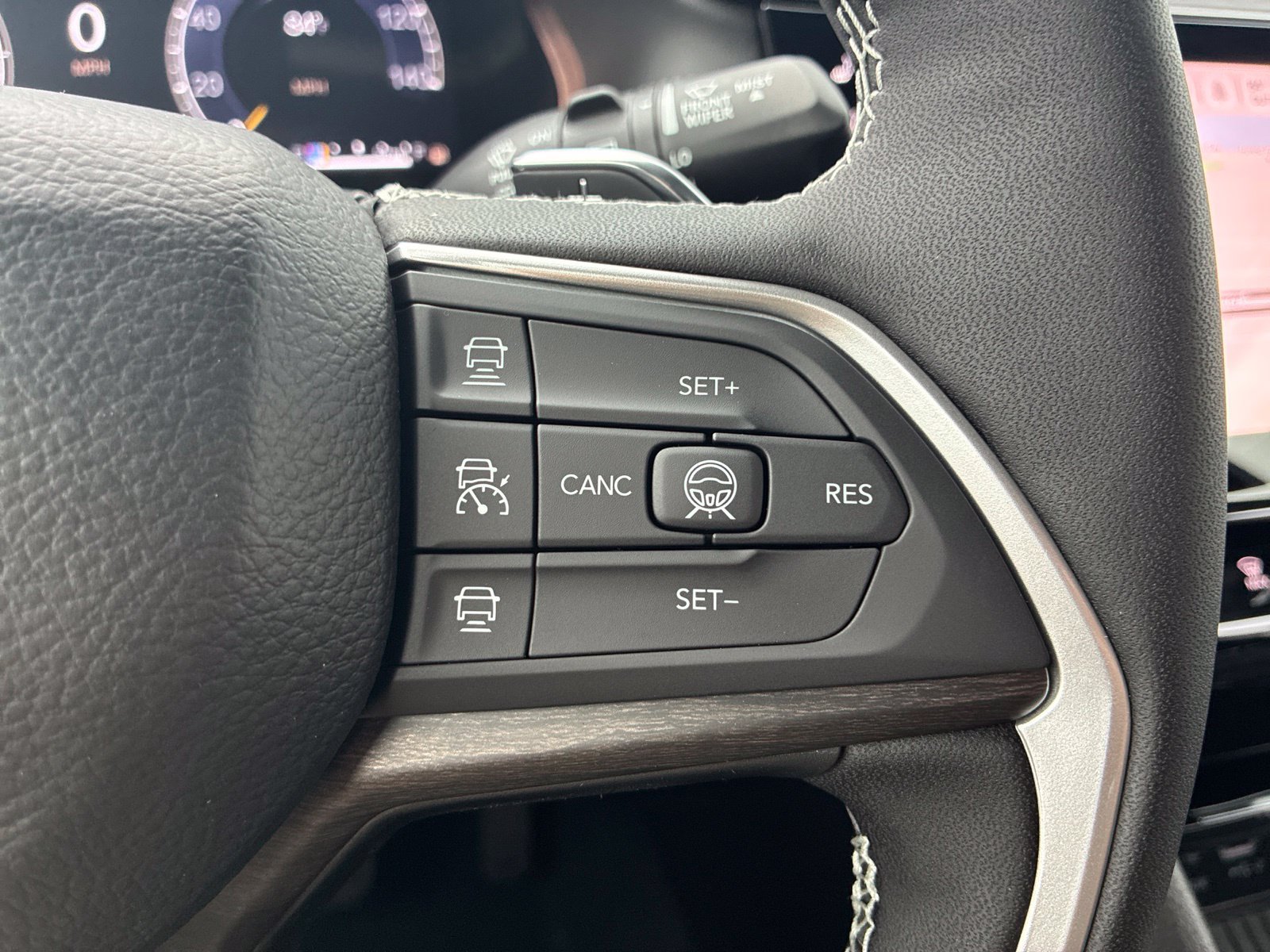 New 2027 Jeep Grand Cherokee Limited AWD/4WD image 15