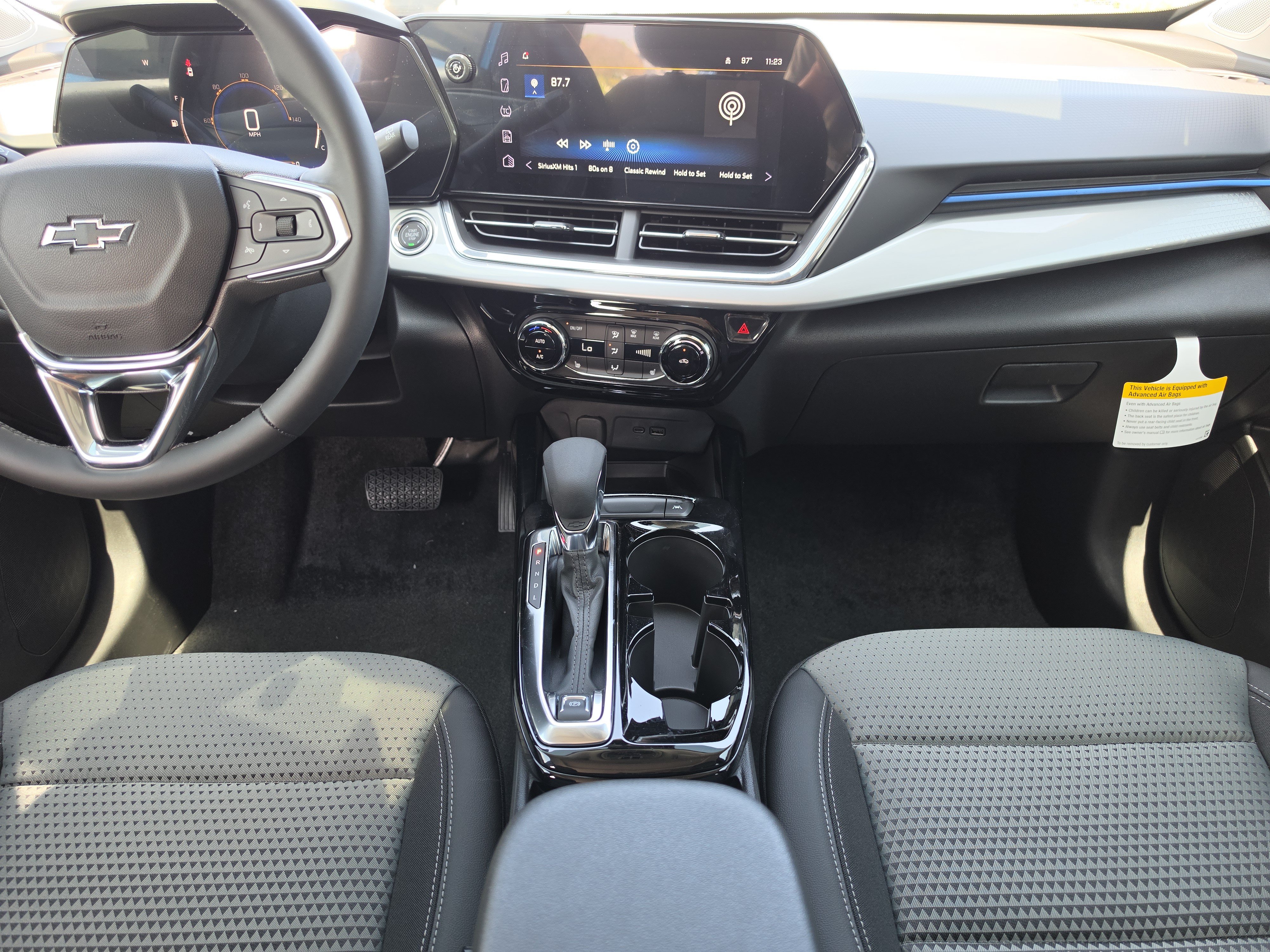 New 2026 Chevrolet Trax LT w/ Sunroof Package FWD image 20