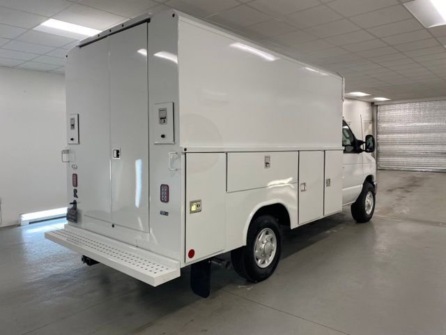 New 2025 Ford E-350 and Econoline 350 Super Duty w/ Power Equipment Group RWD image 6