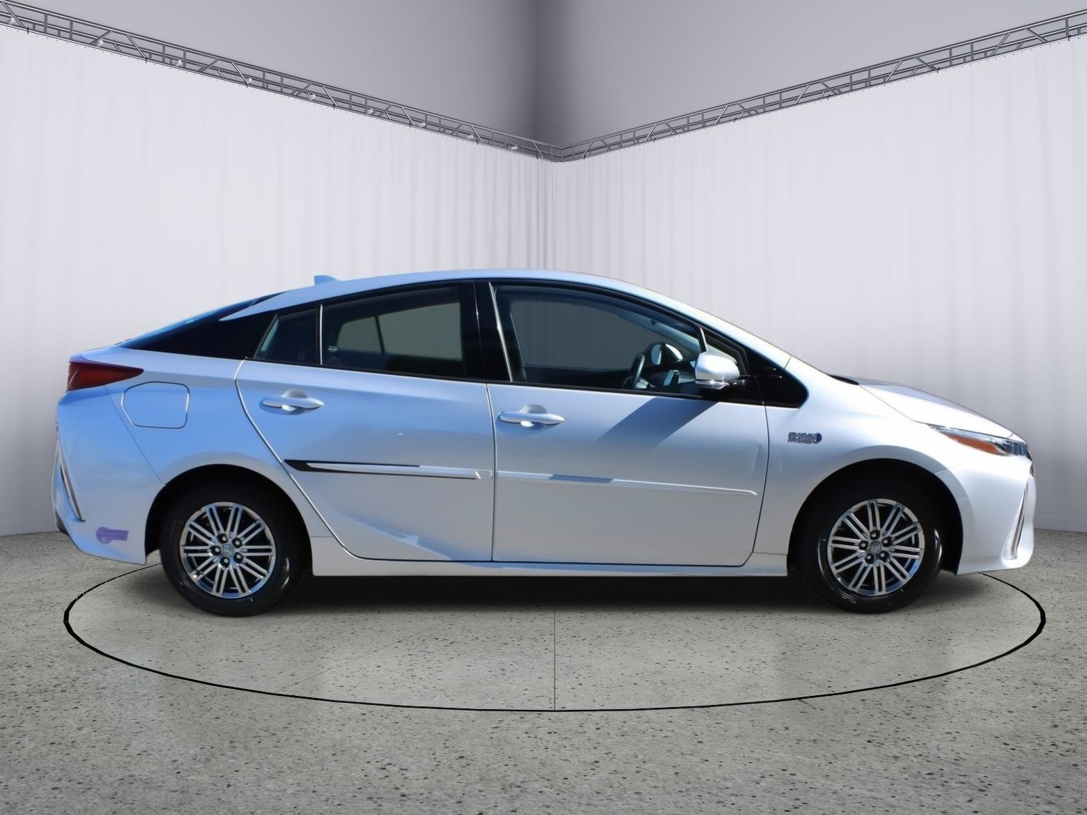Used 2020 Toyota Prius Prime XLE FWD image 9