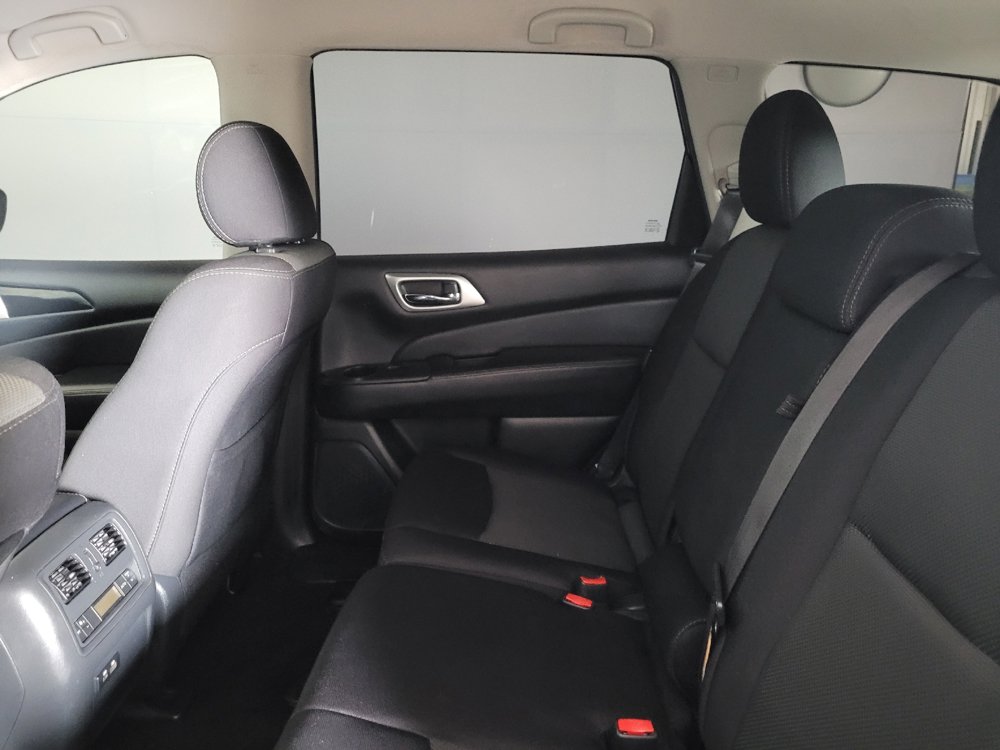 Used 2019 Nissan Pathfinder S FWD image 18