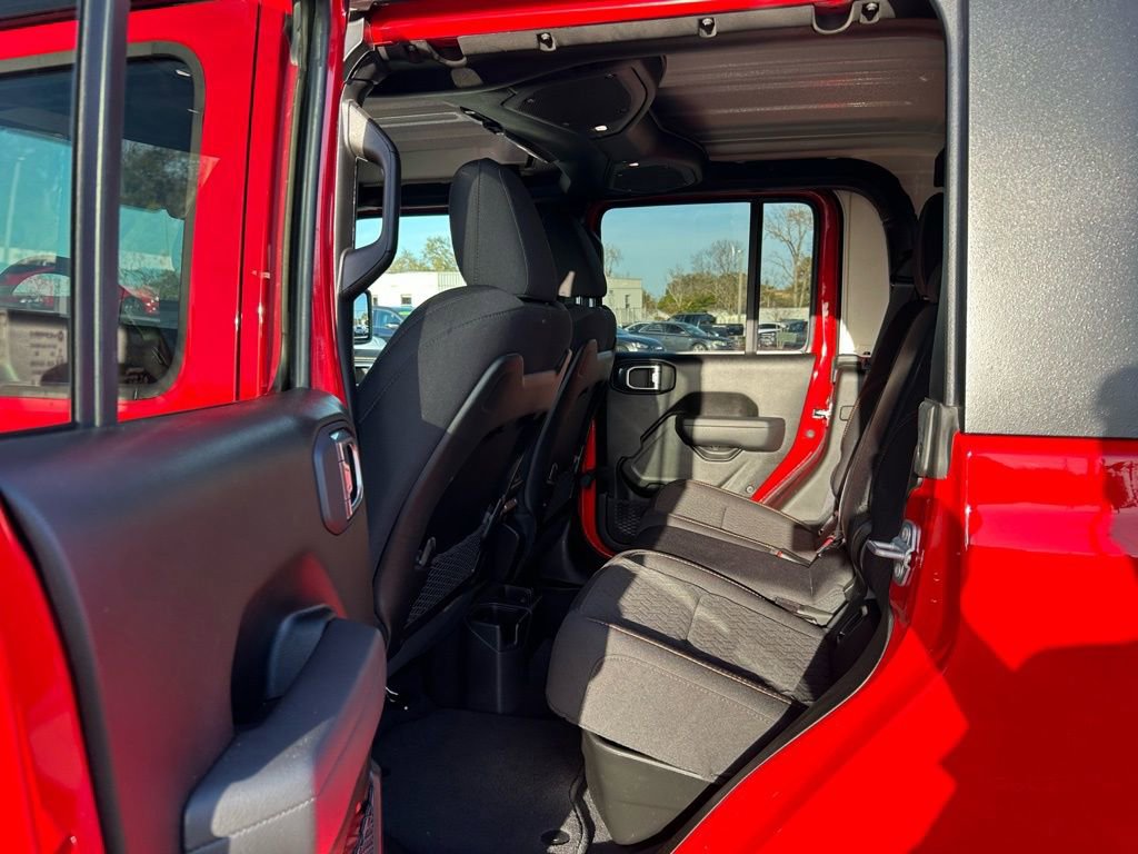 Used 2025 Jeep Gladiator Mojave w/ Convenience Group image 59