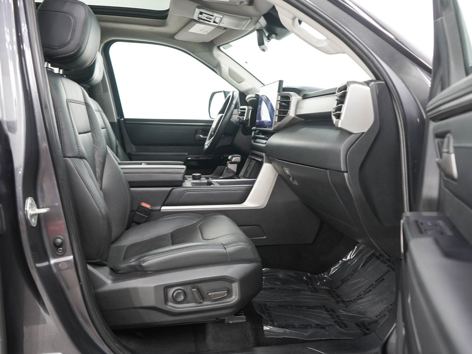 Used 2023 Toyota Tundra Limited AWD/4WD image 11