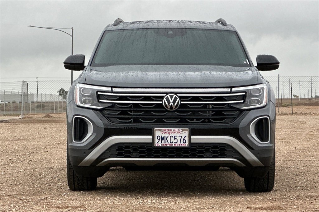 Used 2024 Volkswagen Atlas Peak Edition SE image 10