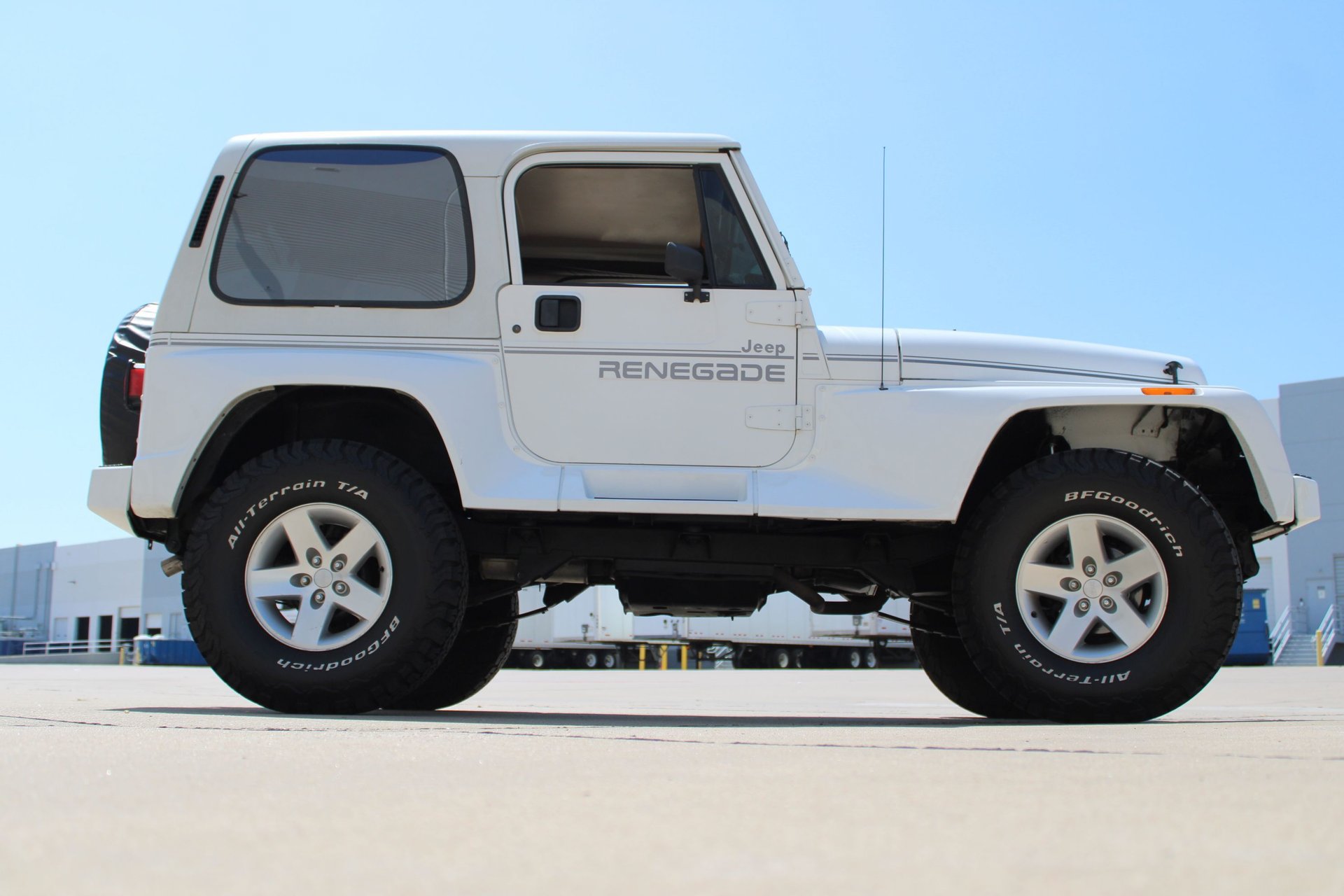 Used 1991 Jeep Wrangler Renegade AWD/4WD image 19