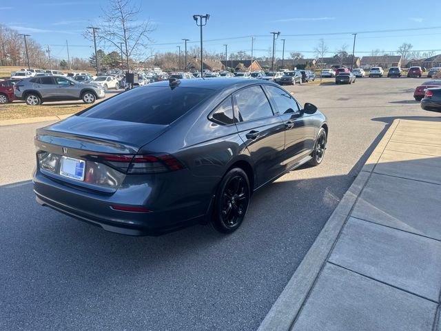 Certified 2025 Honda Accord SE image 4