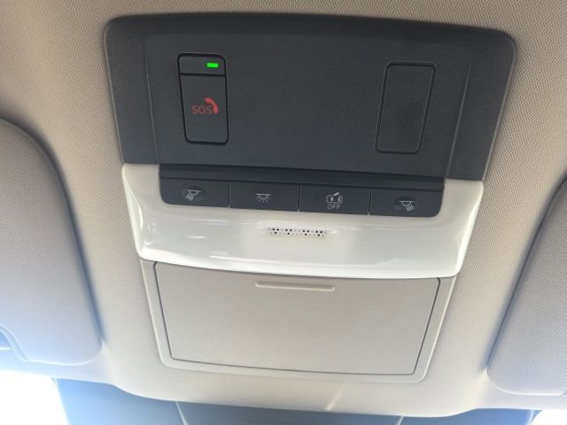 Used 2025 Nissan Pathfinder SV FWD image 29