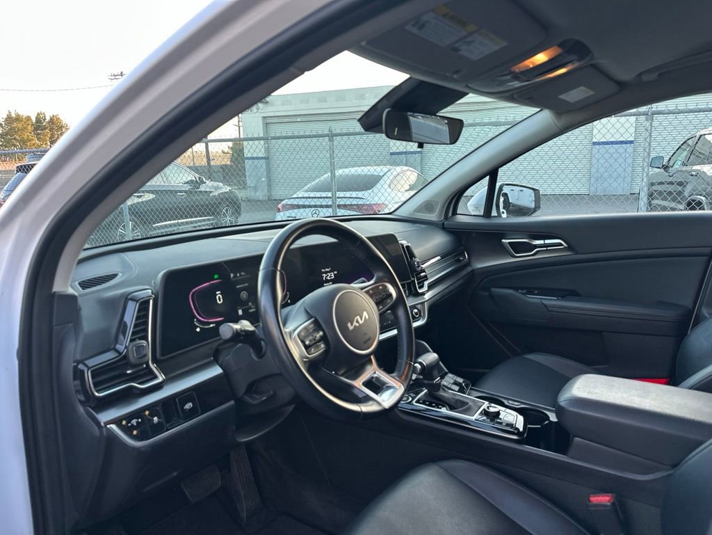 Used 2024 Kia Sportage EX FWD image 7