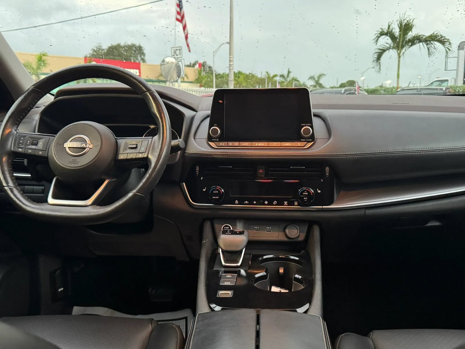 Used 2023 Nissan Rogue SV w/ SV Premium Package FWD image 17