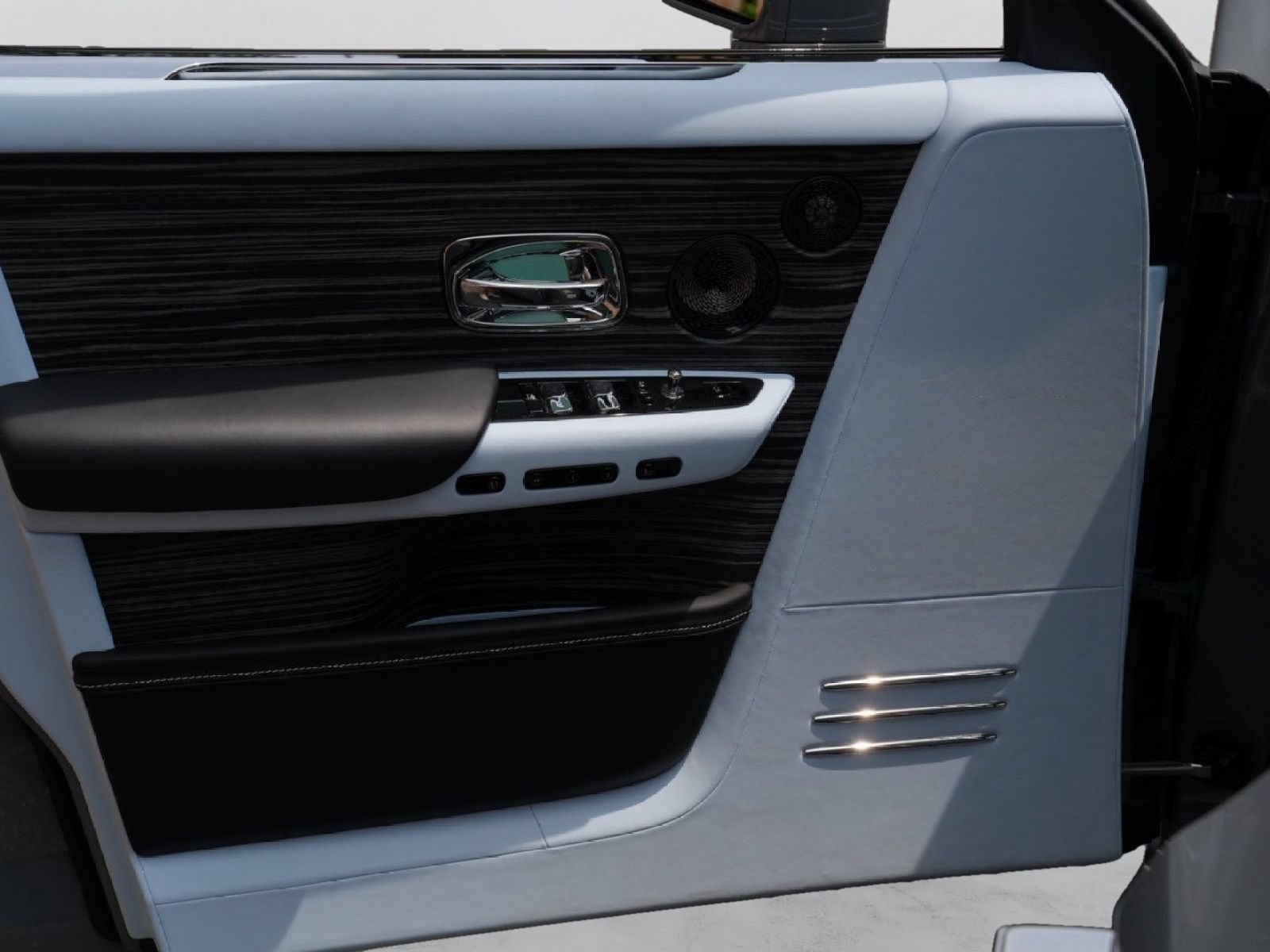 Certified 2024 Rolls-Royce Phantom Sedan w/ The Phantom Package RWD image 19