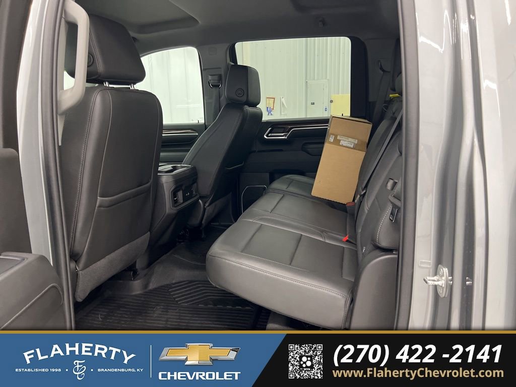 Used 2024 Chevrolet Silverado 2500 LT AWD/4WD image 11