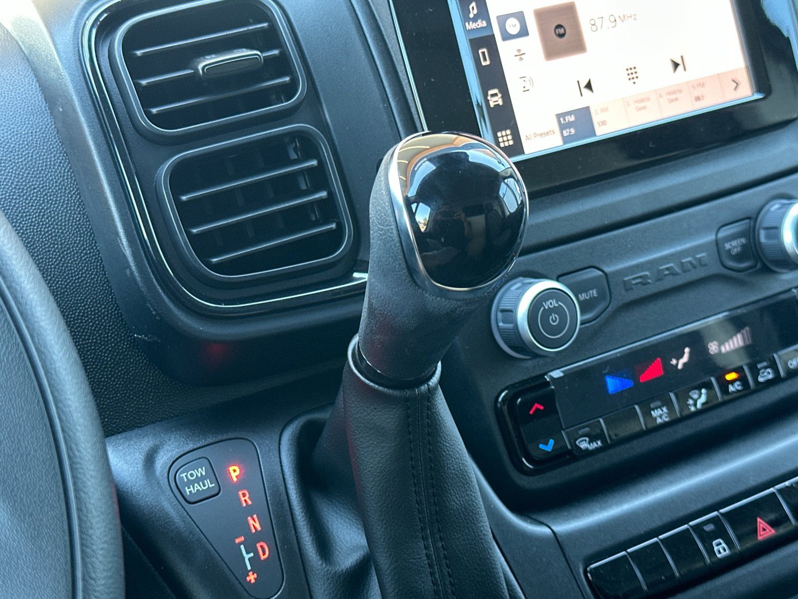 New 2026 RAM ProMaster 2500 image 18