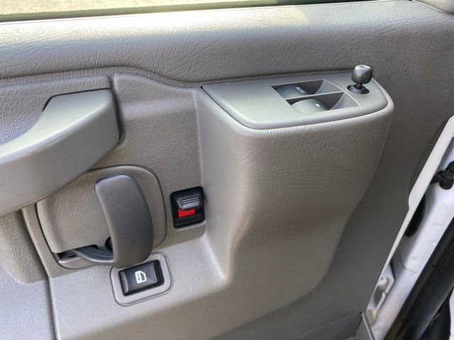 Certified 2024 GMC Savana 2500 Work Van w/ Driver Convenience Package image 14