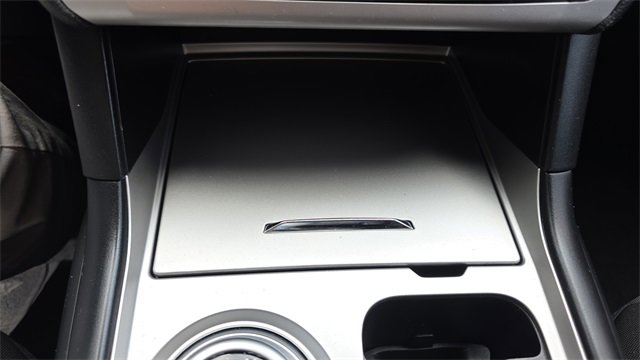 Used 2020 Ford Explorer XLT w/ Comfort Package image 35