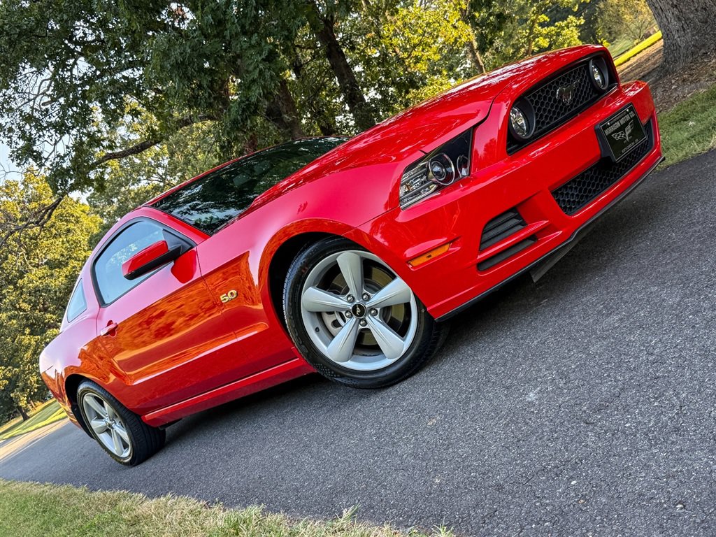 Used 2013 Ford Mustang GT Premium RWD image 26