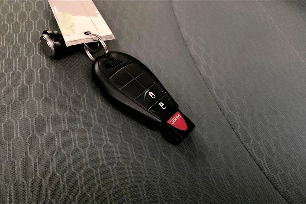 Used 2014 RAM 1500 Express image 11