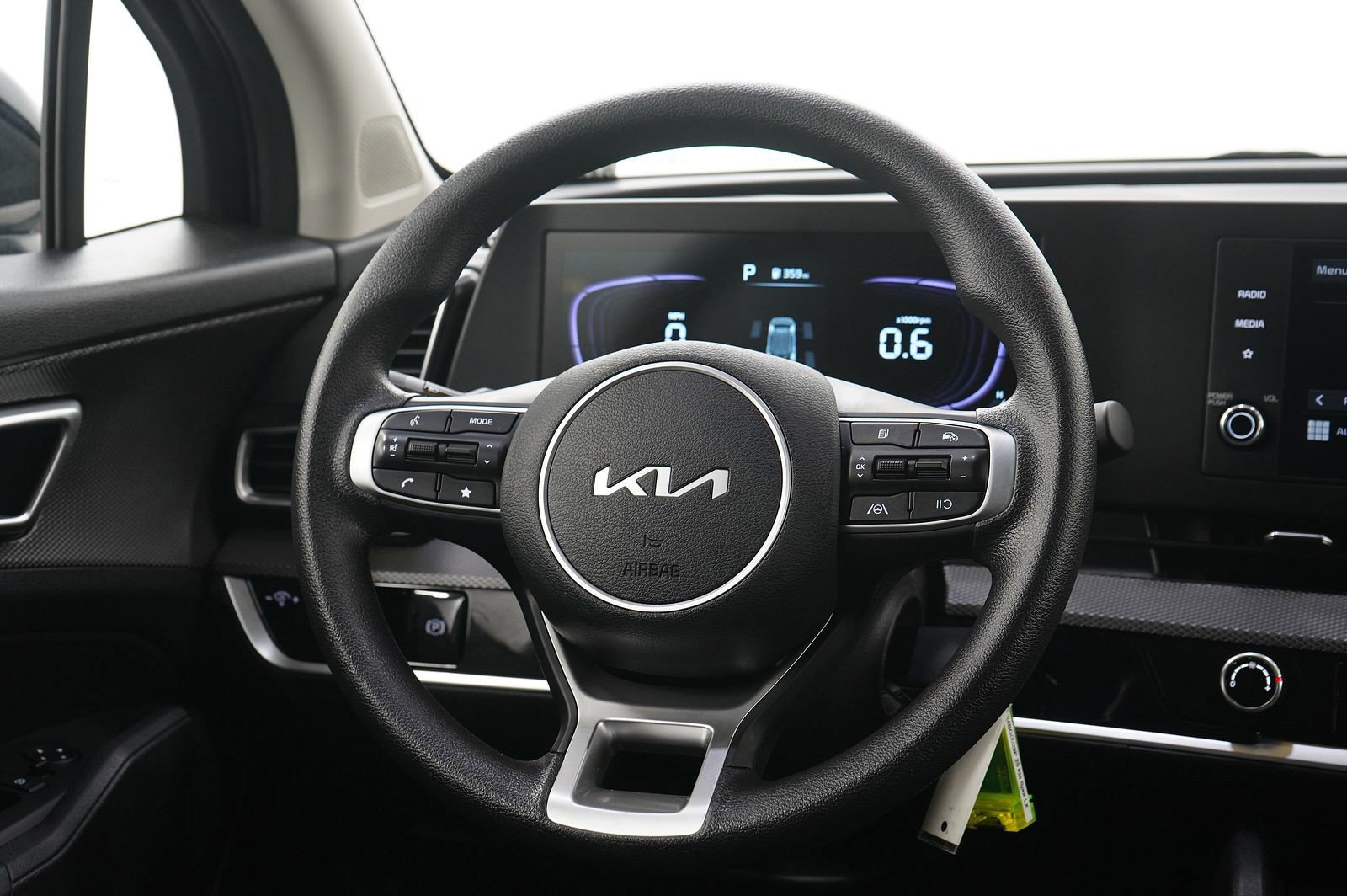 Used 2025 Kia Sportage LX image 15