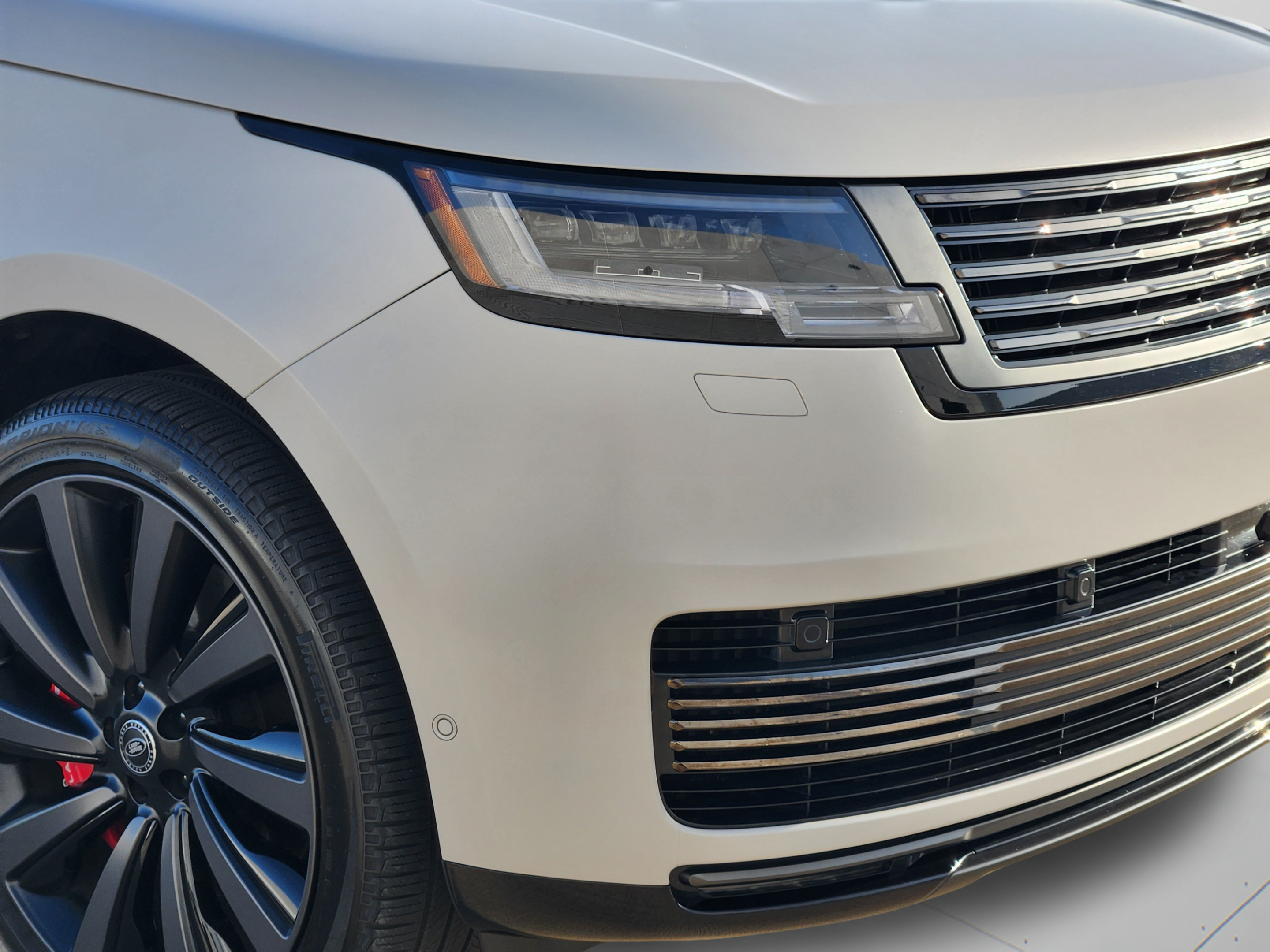 Certified 2025 Land Rover Range Rover SV AWD/4WD image 31